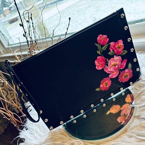 White House Black Market Handbags - NWOT WHBM hand painted leather clutch